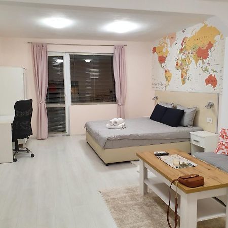 Malavi Top Center Deluxe Studio Ruse! Comfort&Clean! Экстерьер фото