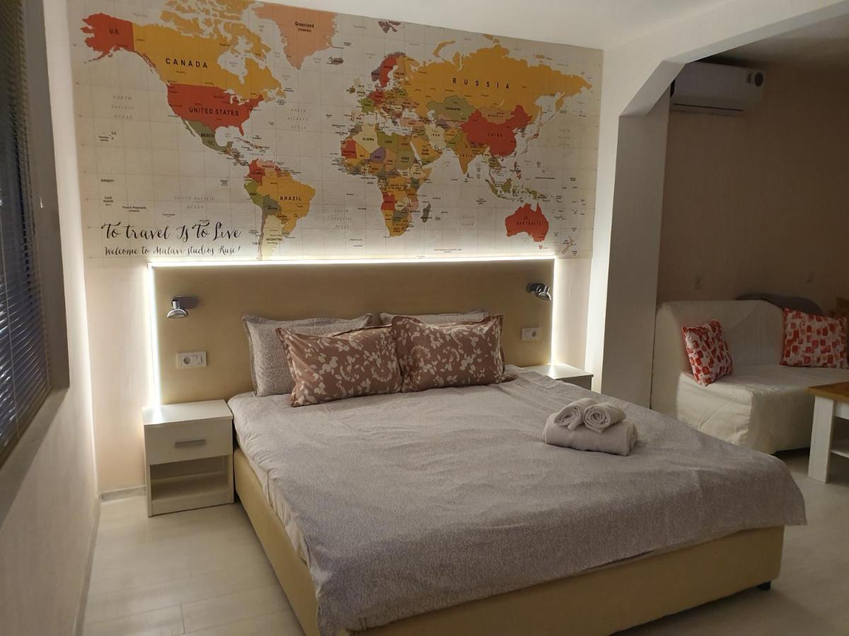 Malavi Top Center Deluxe Studio Ruse! Comfort&Clean! Экстерьер фото